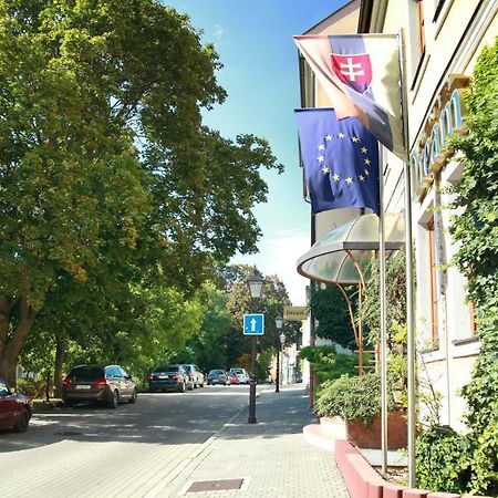 Hotel Dream Trnava Ngoại thất bức ảnh