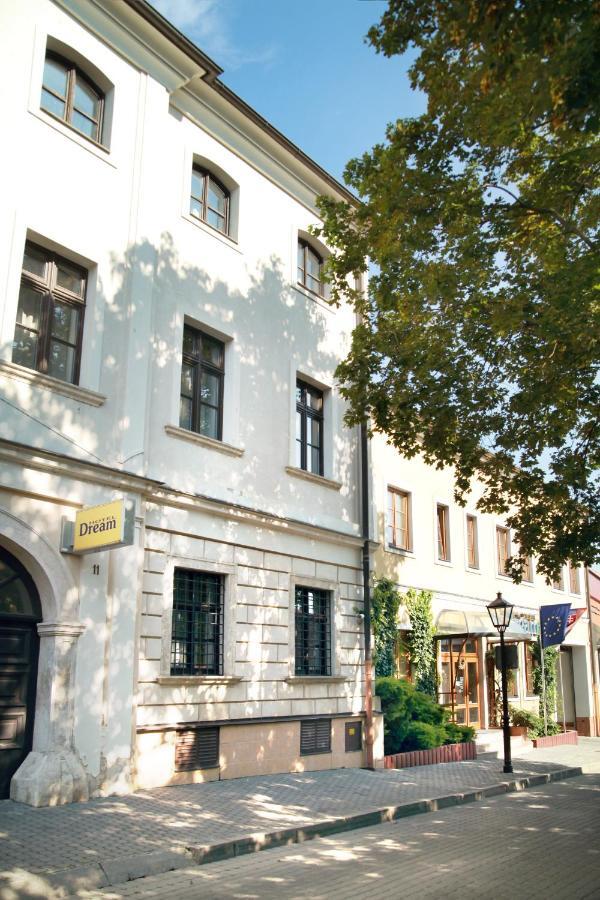 Hotel Dream Trnava Ngoại thất bức ảnh
