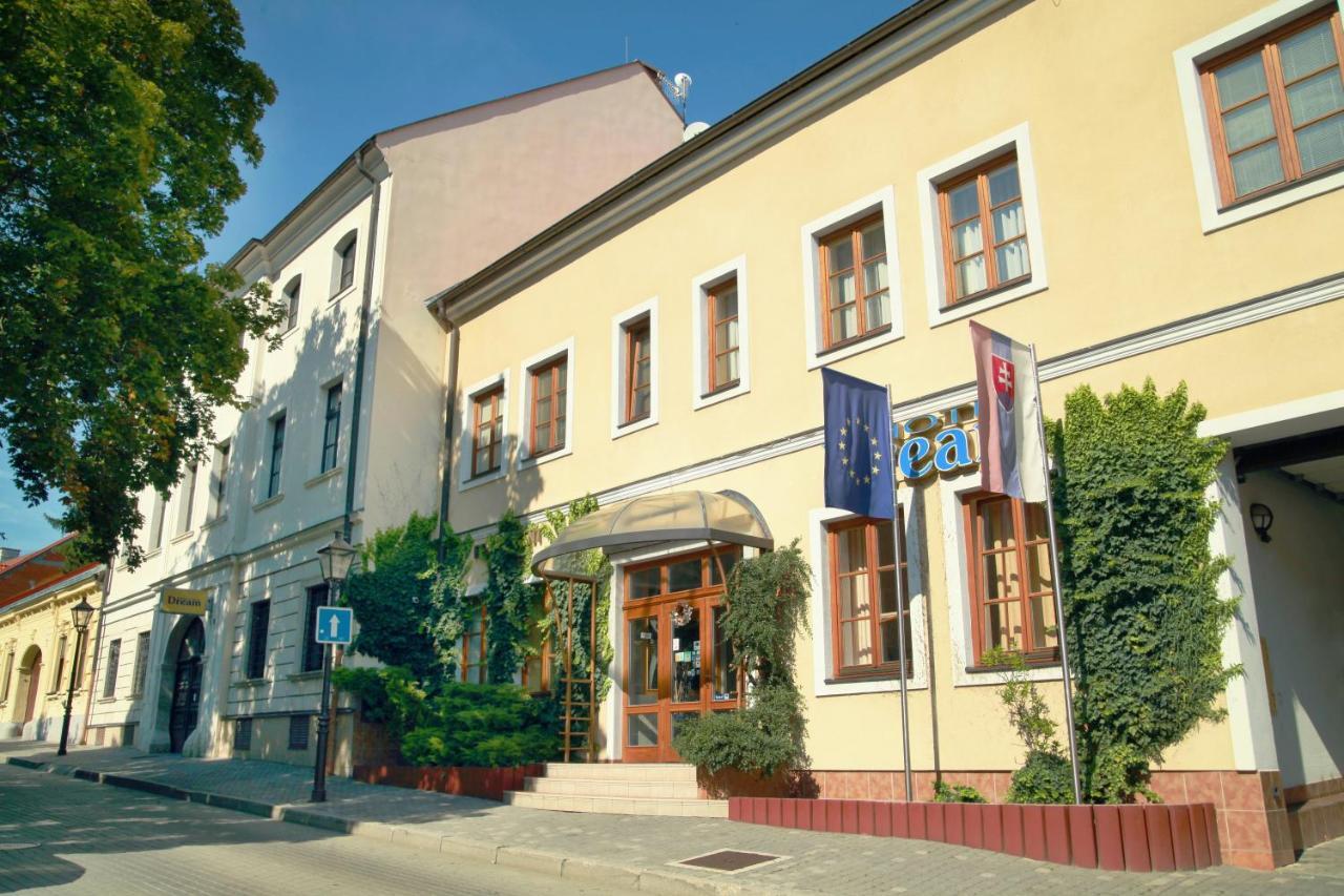 Hotel Dream Trnava Ngoại thất bức ảnh