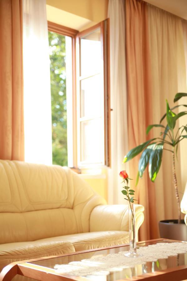 Hotel Dream Trnava Ngoại thất bức ảnh