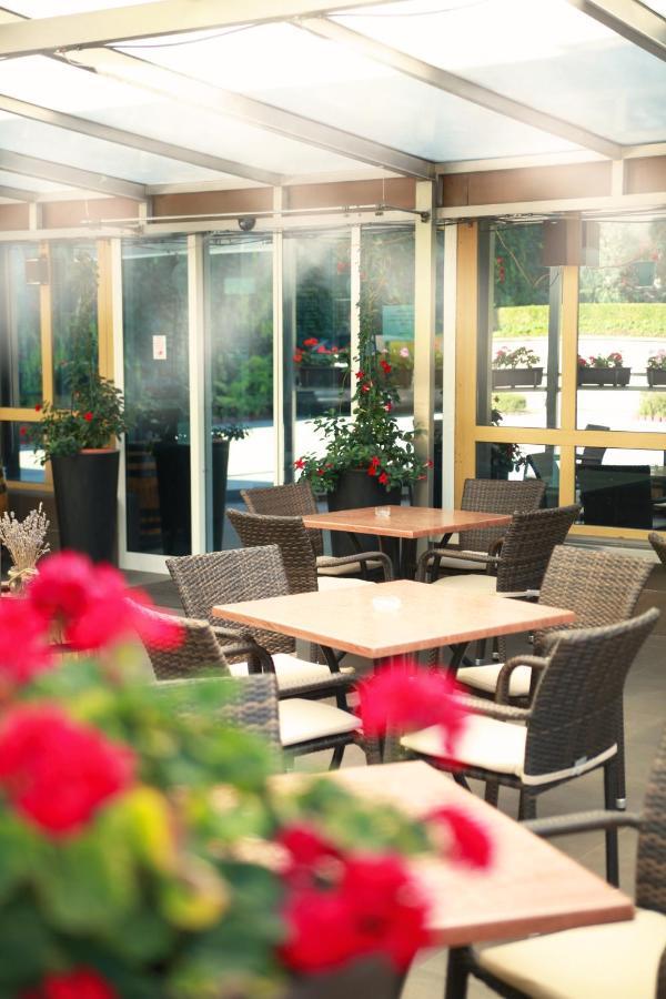 Hotel Dream Trnava Ngoại thất bức ảnh
