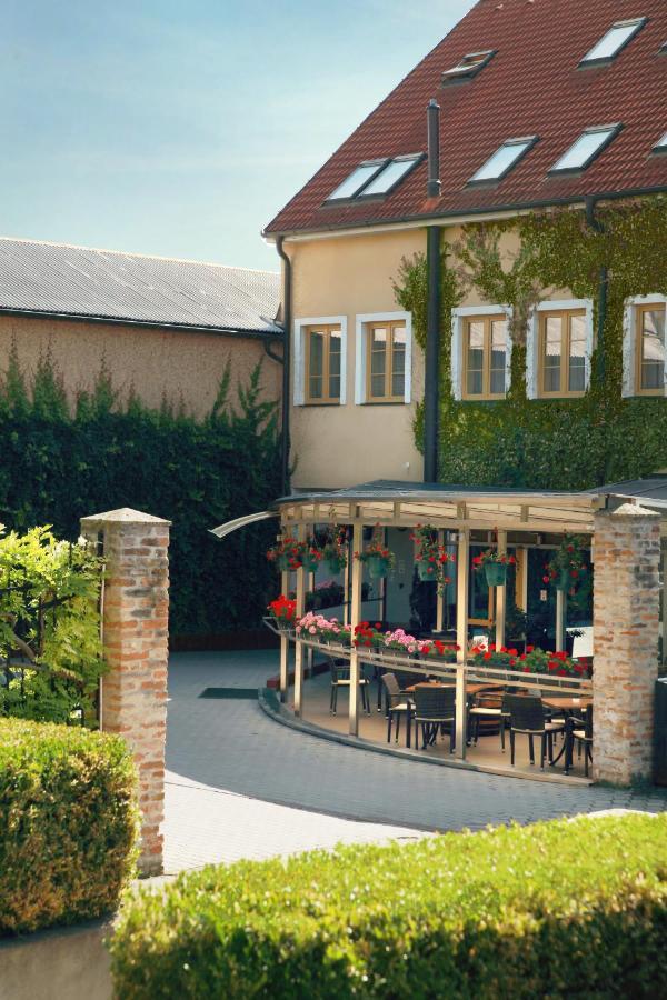 Hotel Dream Trnava Ngoại thất bức ảnh