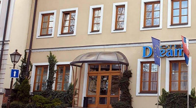 Hotel Dream Trnava Ngoại thất bức ảnh