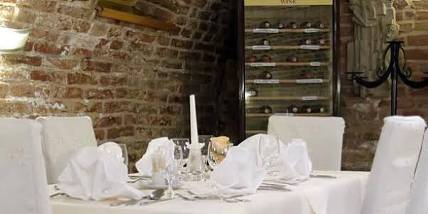 Hotel Dream Trnava Ngoại thất bức ảnh